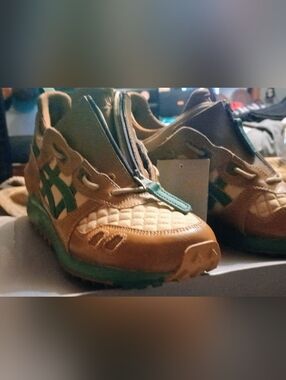 Asics Brown and Green Zipper Sneakers GEL-Lyte III MT